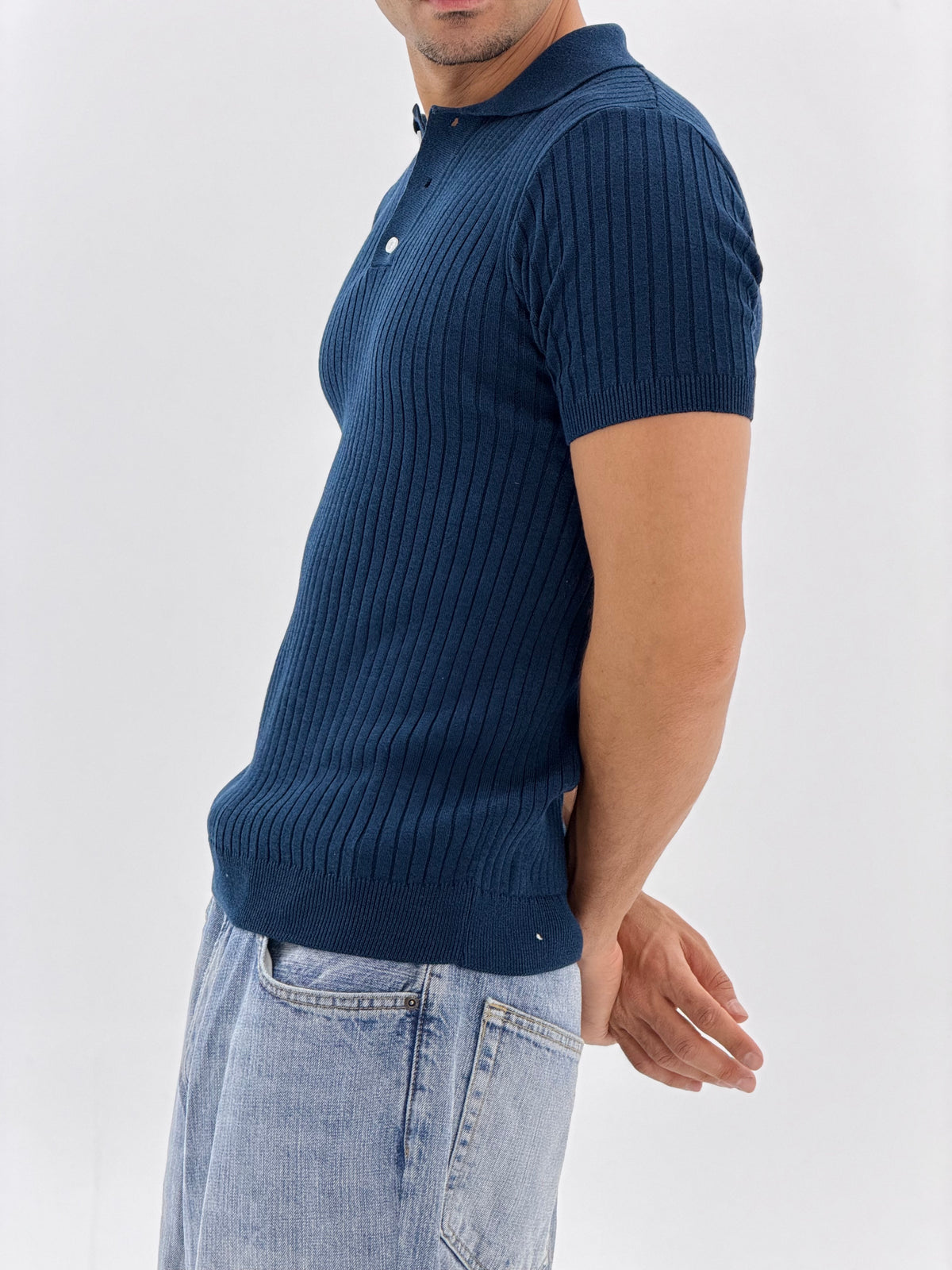Slim fit buttoned knit polo shirt