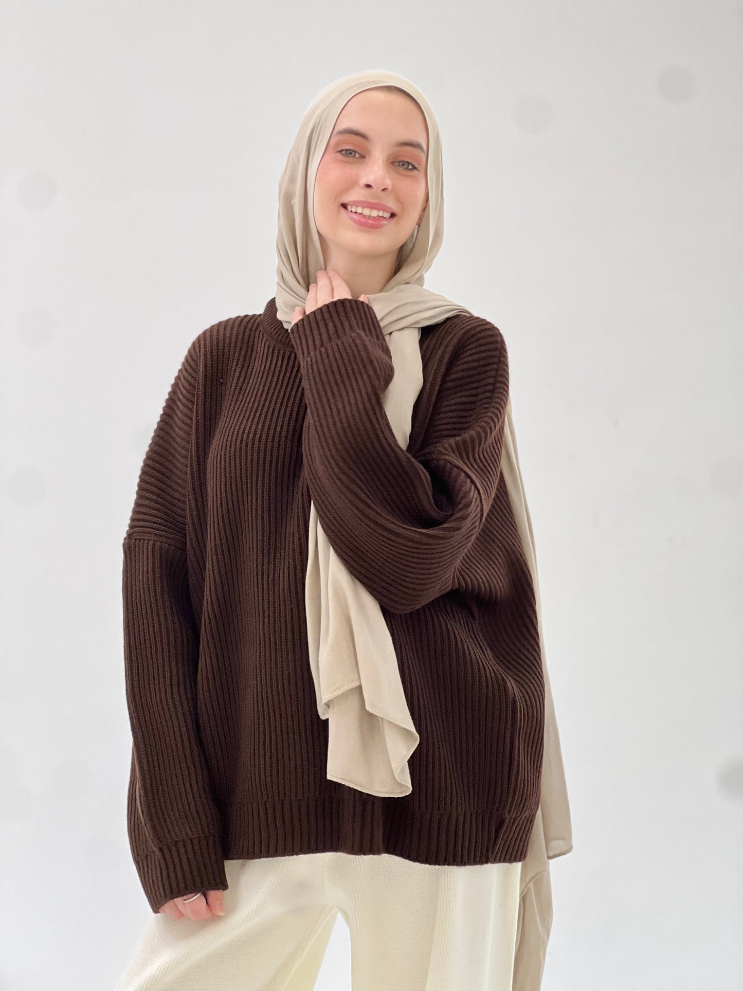 Brown round neck pullover