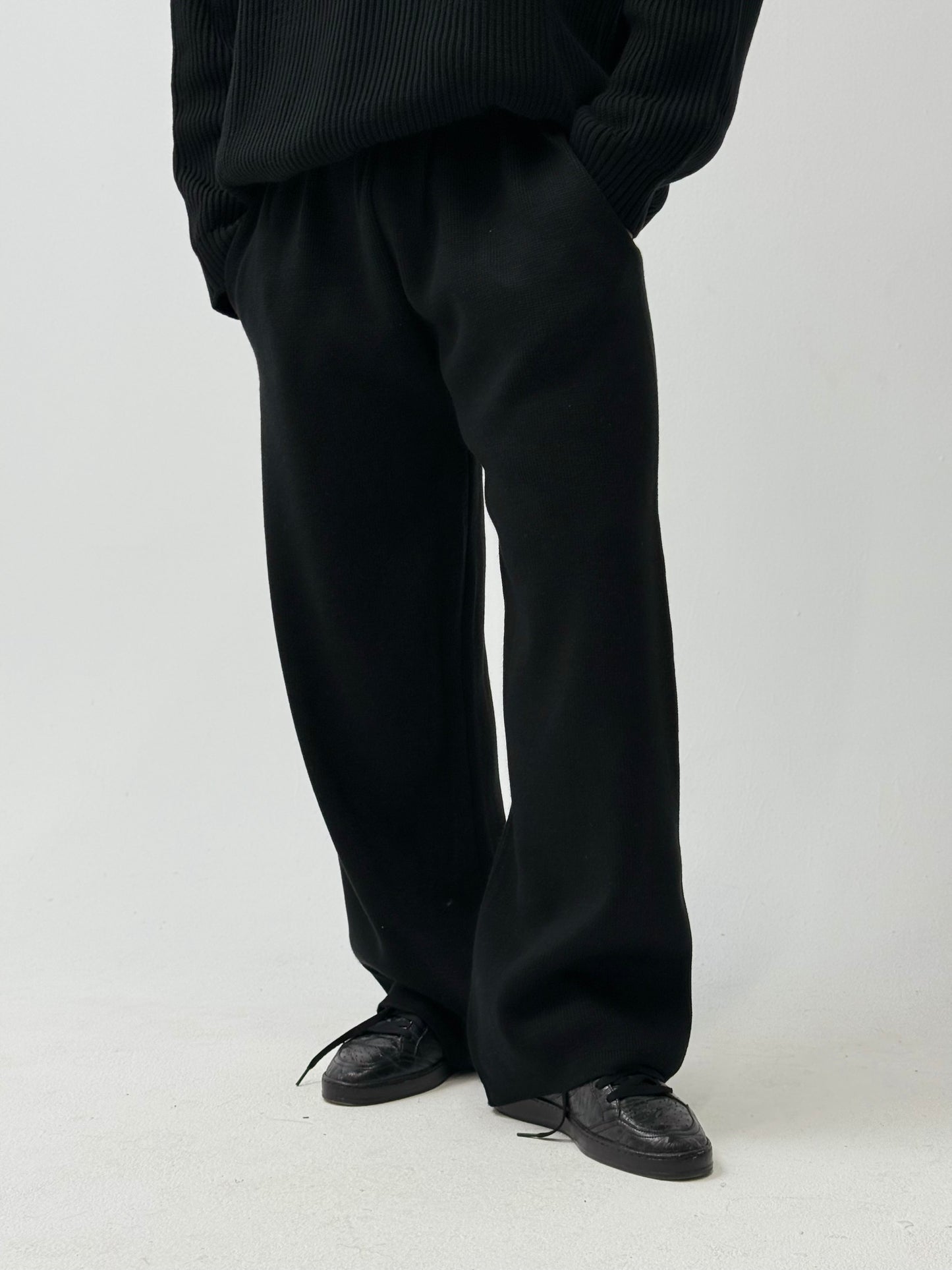Black knitted trouser