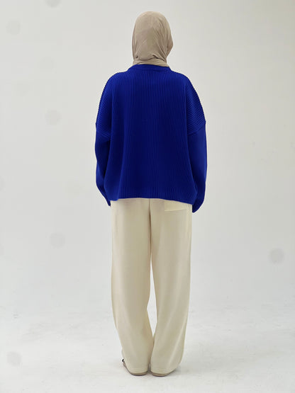 Blue round neck pullover